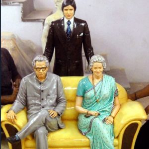 Bachan Family sculpture late mr.harivansh rai bachan teji bachana with yound Amitabh bachan Parents of Amitabh bachan