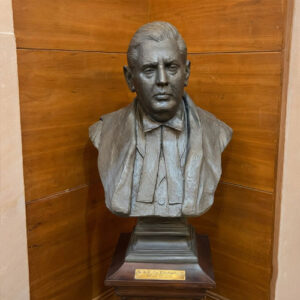 bronze high court lawyers sculpture