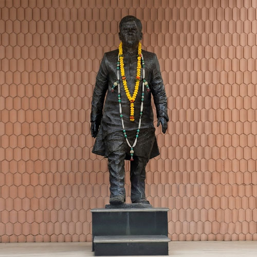 bronze metal standing pose karnataka politician sculpture